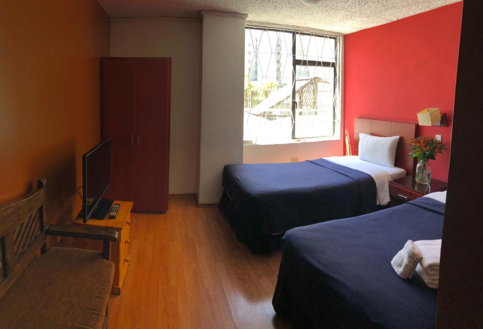 Filatelia Suites&Travel Quito Esterno foto