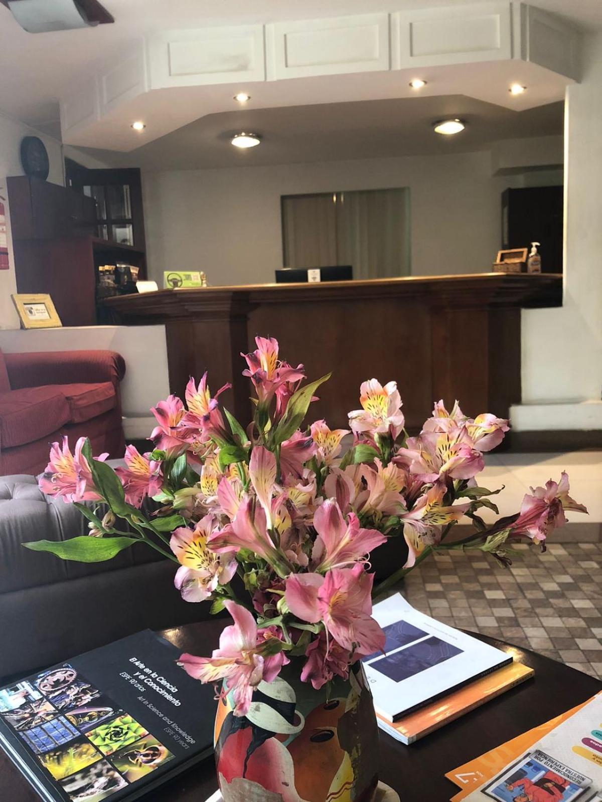 Filatelia Suites&Travel Quito Esterno foto