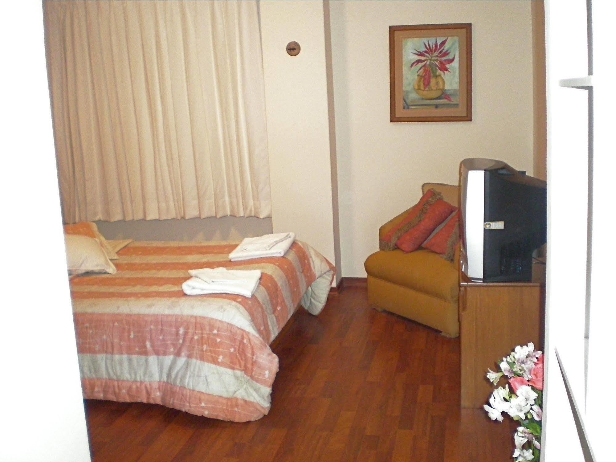 Filatelia Suites&Travel Quito Esterno foto